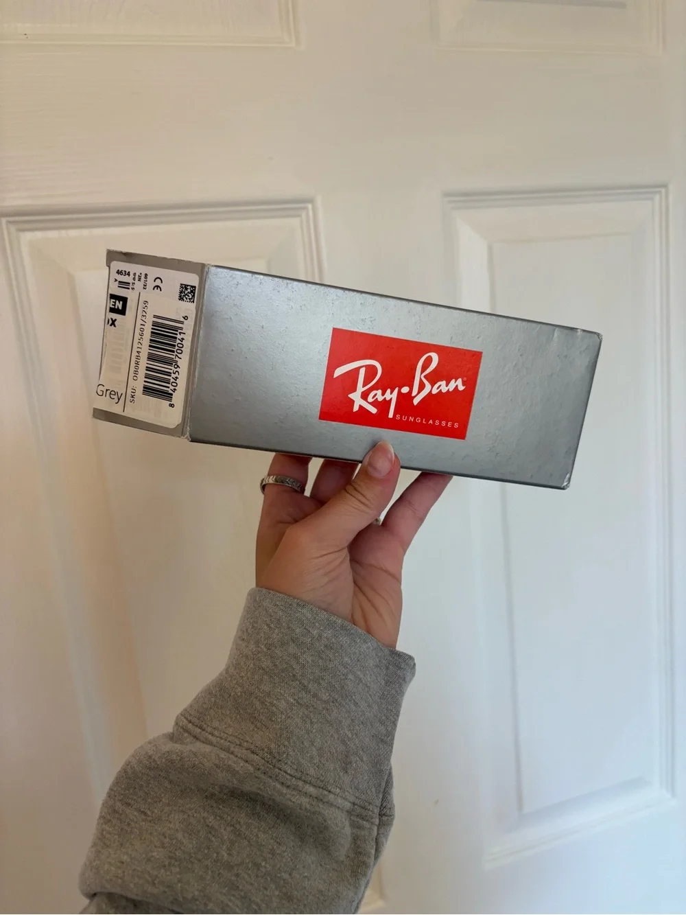 Ray-Ban Black Aviator Sunglasses with Gray Lenses